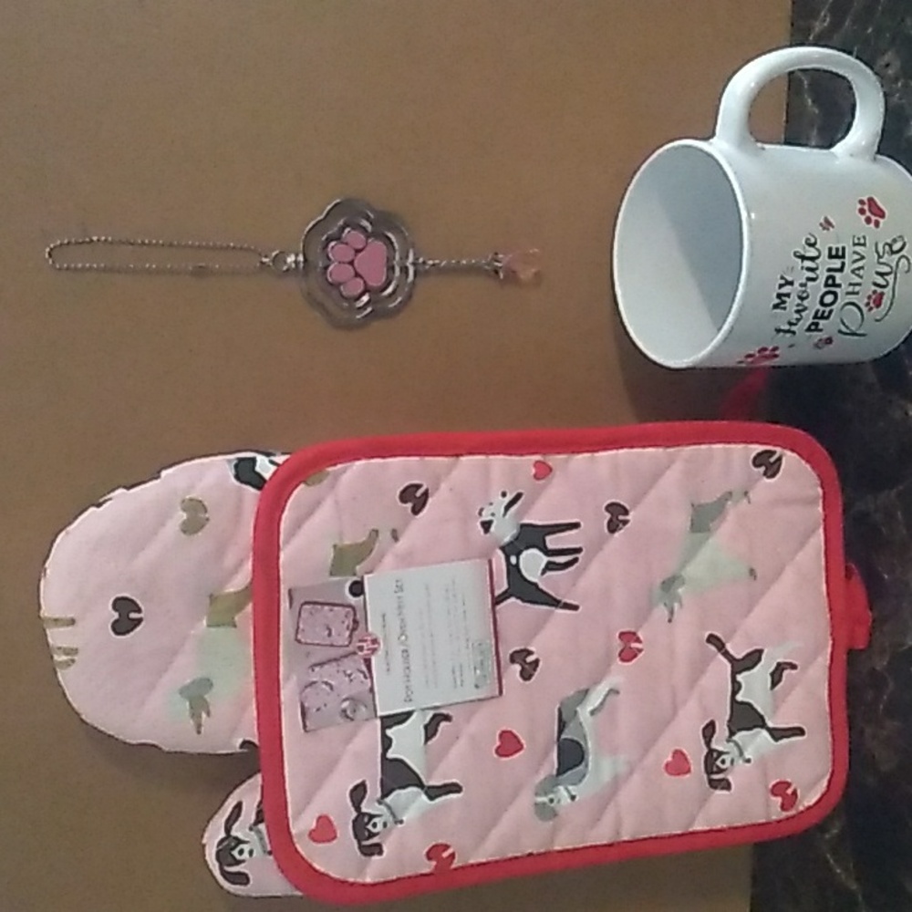 NWT Home Dog Bundle (3 pieces)